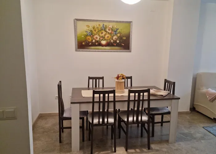 Constitucion דירה